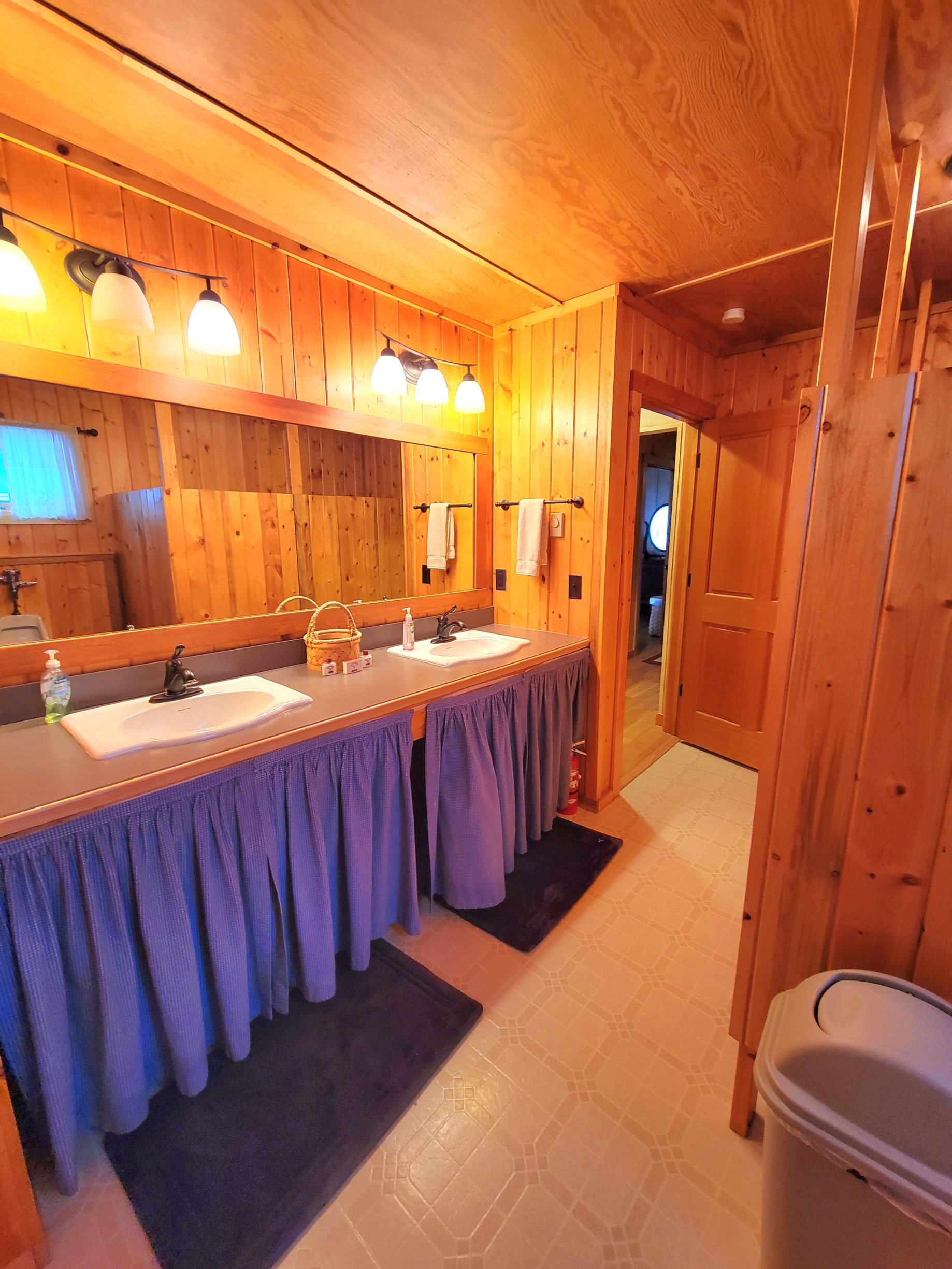Bunkhouse Bathroom